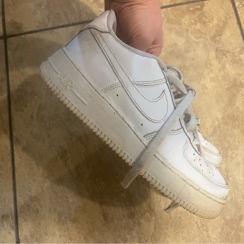 Nike Kids White Low-Top Sneakers with Lace-Up Closure